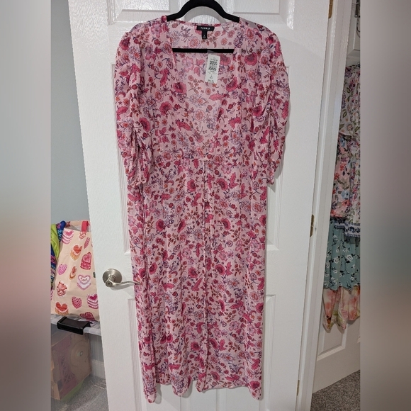 NWT Torrid Pink Floral Chiffon Ruched Sleeve Kimono in Size 2 (18/20) - Picture 2 of 15